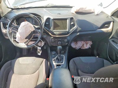 Zdjęcie 8 z 14 samochodu: 2017 JEEP CHEROKEE LATITUDE VIN:1C4PJMCS8HW500562 - miniatura