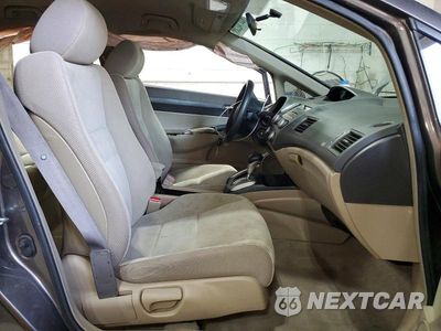 Zdjęcie 7 z 13 samochodu: 2009 HONDA CIVIC LX VIN:19XFA16589E002681 - miniatura