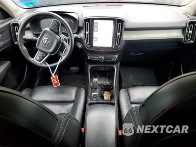 Zdjęcie 10 z 13 samochodu: 2019 VOLVO XC40 T5 INSCRIPTION VIN:YV4162UL8K2072796 - miniatura