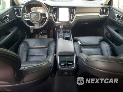 Zdjęcie 8 z 13 samochodu: 2021 VOLVO V60 CROSS COUNTRY T5 MOMENTUM VIN:YV4102WK9M1069341 - miniatura