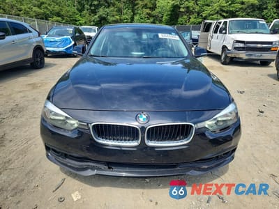 Piąte zdjęcie samochodu w środku: 2016 BMW 320 XI VIN:WBA8A3C57GK690494 - miniatura