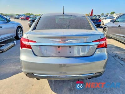 Zdjęcie 6 z 12 samochodu: 2012 CHRYSLER 200 LIMITED VIN:1C3CCBCG3CN242222 - miniatura