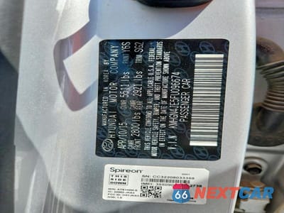 Zdjęcie 12 z 12 samochodu: 2015 HYUNDAI GENESIS 3.8L VIN:KMHGN4JE5FU096674 - miniatura