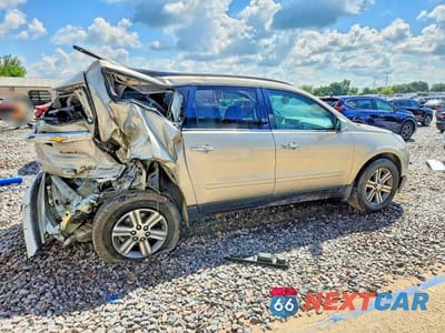 Trzecie zdjęcie samochodu z tyłu: 2016 CHEVROLET TRAVERSE LT VIN:1GNKRHKD0GJ305507 - miniatura