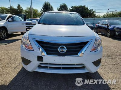 Piąte zdjęcie samochodu w środku: 2019 NISSAN VERSA SV VIN:3N1CN7AP6KL860982 - miniatura