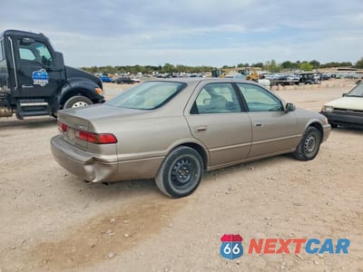 Trzecie zdjęcie samochodu z tyłu: 1999 TOYOTA CAMRY LE VIN:4T1BG22K0XU520518 - miniatura