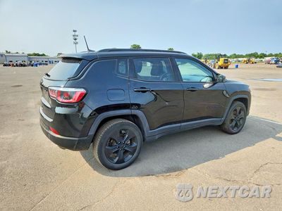 Trzecie zdjęcie samochodu z tyłu: 2019 JEEP COMPASS LATITUDE VIN:3C4NJDBB7KT818176 - miniatura
