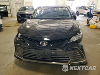 Piąte zdjęcie samochodu w środku: 2022 TOYOTA CAMRY LE VIN:4T1C11AK0NU696970 - miniatura