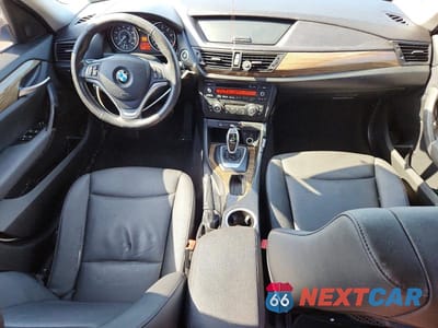 Zdjęcie 8 z 13 samochodu: 2013 BMW X1 SDRIVE28I VIN:WBAVM1C51DVW46211 - miniatura