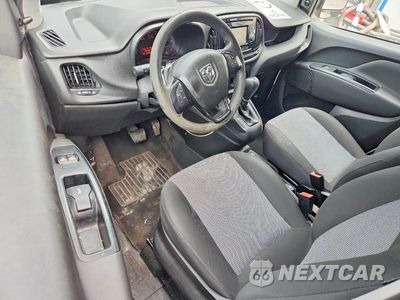 Zdjęcie 8 z 13 samochodu: 2018 RAM PROMASTER CITY VIN:ZFBERFAB5J6H93041 - miniatura