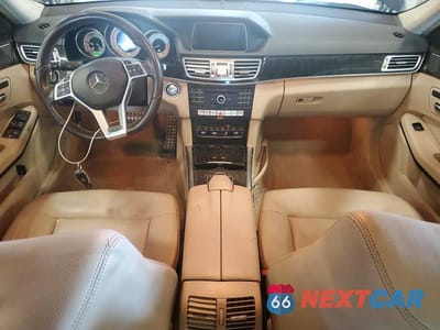 Zdjęcie 8 z 12 samochodu: 2016 MERCEDES-BENZ E 350 4MATIC VIN:WDDHF8JB6GB206959 - miniatura