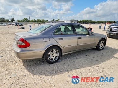 Trzecie zdjęcie samochodu z tyłu: 2007 MERCEDES-BENZ E 320 CDI VIN:WDBUF22X97B046686 - miniatura