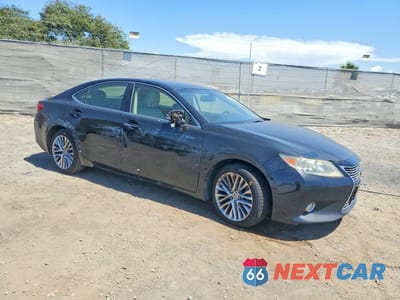 Czwarte zdjęcie samochodu z boku: 2013 LEXUS ES 350 VIN:JTHBK1GG2D2050208 - miniatura