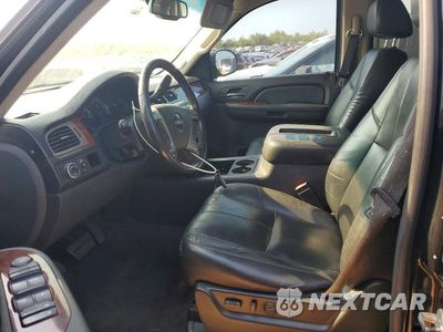 Zdjęcie 7 z 13 samochodu: 2009 GMC YUKON SLT VIN:1GKFC33019R199457 - miniatura