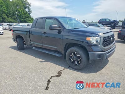 Czwarte zdjęcie samochodu z boku: 2019 TOYOTA TUNDRA SR VIN:5TFUM5F16KX083382 - miniatura