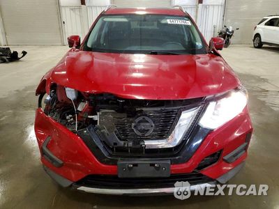 Piąte zdjęcie samochodu w środku: 2017 NISSAN ROGUE SV VIN:5N1AT2MV4HC774531 - miniatura