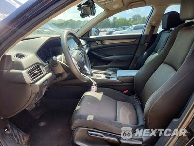 Zdjęcie 7 z 12 samochodu: 2018 HONDA ACCORD LX VIN:1HGCV1F1XJA130661 - miniatura