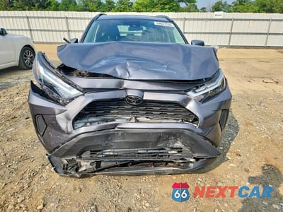 Piąte zdjęcie samochodu w środku: 2025 TOYOTA RAV4 VIN:2T3RWRFV6SW262553 - miniatura
