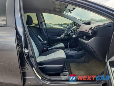 Zdjęcie 7 z 12 samochodu: 2016 TOYOTA PRIUS C TWO VIN:JTDKDTB34G1138229 - miniatura