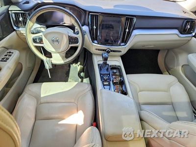Zdjęcie 8 z 12 samochodu: 2020 VOLVO V60 CROSS COUNTRY T5 MOMENTUM VIN:YV4102WK3L1047883 - miniatura
