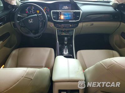 Zdjęcie 8 z 13 samochodu: 2017 HONDA ACCORD TOURING VIN:1HGCR3F91HA012689 - miniatura