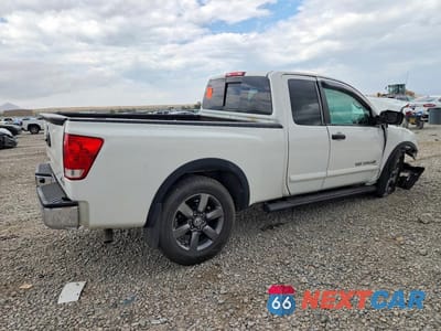 Trzecie zdjęcie samochodu z tyłu: 2015 NISSAN TITAN SV VIN:1N6AA0CC0FN503947 - miniatura