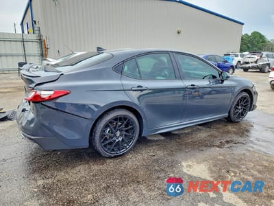 Trzecie zdjęcie samochodu z tyłu: 2026 TOYOTA CAMRY SE VIN:4T1DAACK7TU275505 - miniatura