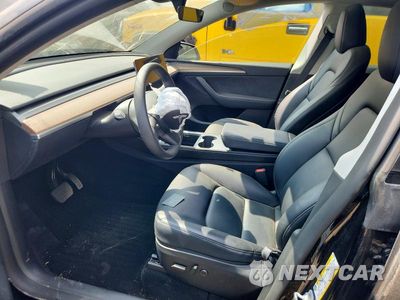 Zdjęcie 7 z 12 samochodu: 2024 TESLA MODEL Y VIN:7SAYGDEE8RF167959 - miniatura