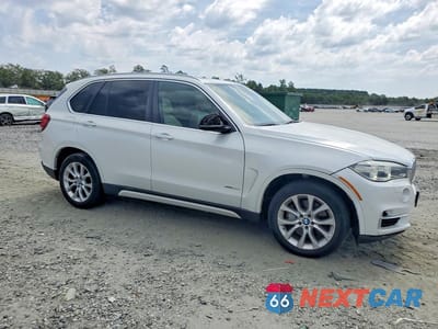 Czwarte zdjęcie samochodu z boku: 2015 BMW X5 XDRIVE50I VIN:5UXKR6C50F0J77583 - miniatura
