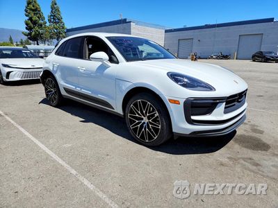 Czwarte zdjęcie samochodu z boku: 2023 PORSCHE MACAN BASE VIN:WP1AA2A53PLB16954 - miniatura