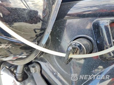 Zdjęcie 8 z 9 samochodu: 2005 YAMAHA XVS1100 A VIN:JYAVP11E95A071311 - miniatura