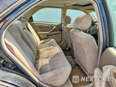 Zdjęcie 10 z 13 samochodu: 2000 TOYOTA CAMRY LE VIN:4T1BG22K7YU971866 - miniatura