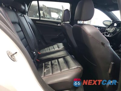Zdjęcie 10 z 13 samochodu: 2015 VOLKSWAGEN GTI VIN:3VW5T7AU5FM021937 - miniatura