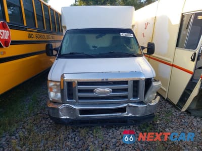 Piąte zdjęcie samochodu w środku: 2014 FORD ECONOLINE - BOX TRUCK VIN:1FDWE3FL7EDA83503 - miniatura