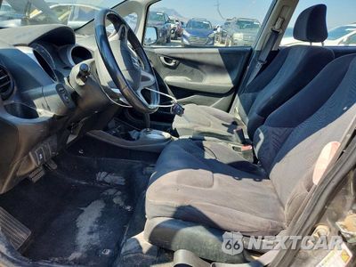 Zdjęcie 7 z 13 samochodu: 2011 HONDA FIT SPORT VIN:JHMGE8H56BS002081 - miniatura