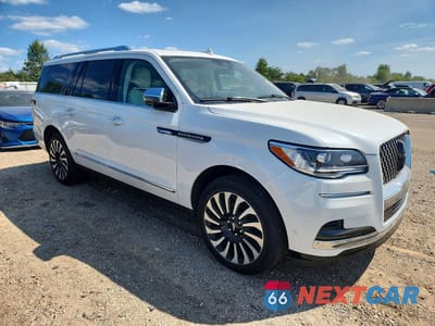 Czwarte zdjęcie samochodu z boku: 2024 LINCOLN NAVIGATOR L BLACK LABEL VIN:5LMJJ3TGXREL21886 - miniatura