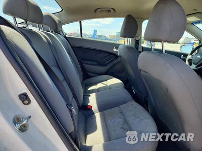 Zdjęcie 10 z 12 samochodu: 2017 KIA FORTE LX VIN:3KPFK4A73HE091243 - miniatura