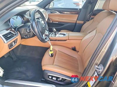 Zdjęcie 7 z 12 samochodu: 2016 BMW 750 XI VIN:WBA7F2C56GG419212 - miniatura