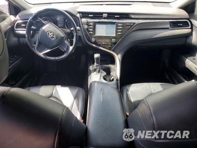 Zdjęcie 8 z 12 samochodu: 2018 TOYOTA CAMRY SE VIN:4T1B11HK6JU646070 - miniatura