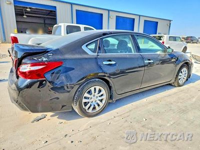 Trzecie zdjęcie samochodu z tyłu: 2016 NISSAN ALTIMA 2.5 S VIN:1N4AL3AP7GC214930 - miniatura