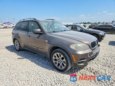 Czwarte zdjęcie samochodu z boku: 2011 BMW X5 XDRIVE35I VIN:5UXZV4C53BL410878 - miniatura