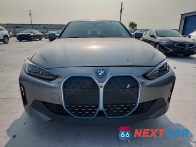 Piąte zdjęcie samochodu w środku: 2024 BMW I4 EDRIVE 35 VIN:WBY43AW05RFR59926 - miniatura