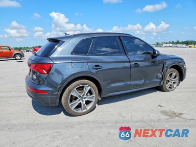 Trzecie zdjęcie samochodu z tyłu: 2019 AUDI Q5 PREMIUM PLUS VIN:WA1BNAFY3K2082515 - miniatura