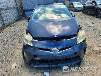 Piąte zdjęcie samochodu w środku: 2012 TOYOTA PRIUS FOUR VIN:JTDKN3DU7C5441494 - miniatura