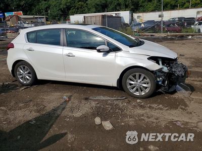 Czwarte zdjęcie samochodu z boku: 2015 KIA FORTE EX VIN:KNAFX5A84F5266332 - miniatura