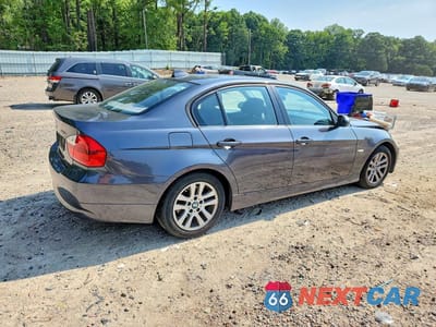 Trzecie zdjęcie samochodu z tyłu: 2006 BMW 325 I VIN:WBAVB13596PS64683 - miniatura