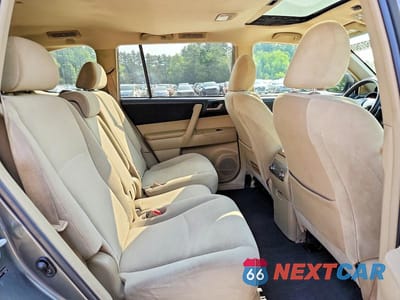 Zdjęcie 11 z 13 samochodu: 2012 TOYOTA HIGHLANDER BASE VIN:5TDBK3EHXCS116200 - miniatura