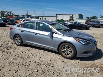 Czwarte zdjęcie samochodu z boku: 2015 HYUNDAI SONATA SE VIN:5NPE24AF3FH013928 - miniatura