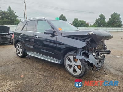 Czwarte zdjęcie samochodu z boku: 2017 MERCEDES-BENZ GLE 350 4MATIC VIN:4JGDA5HB7HA859122 - miniatura