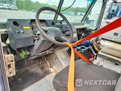 Zdjęcie 8 z 13 samochodu: 2020 FREIGHTLINER CHASSIS M LINE WALK-IN VAN VIN:4UZAC2EA9LCMK0167 - miniatura